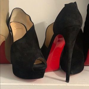 Christian Louboutin "Verita" bootie 39.5